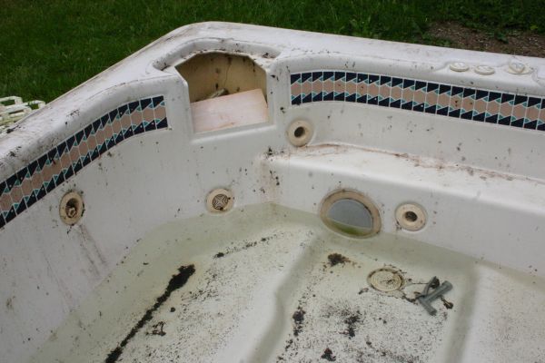 Hot Tub Removal in Philadelphia